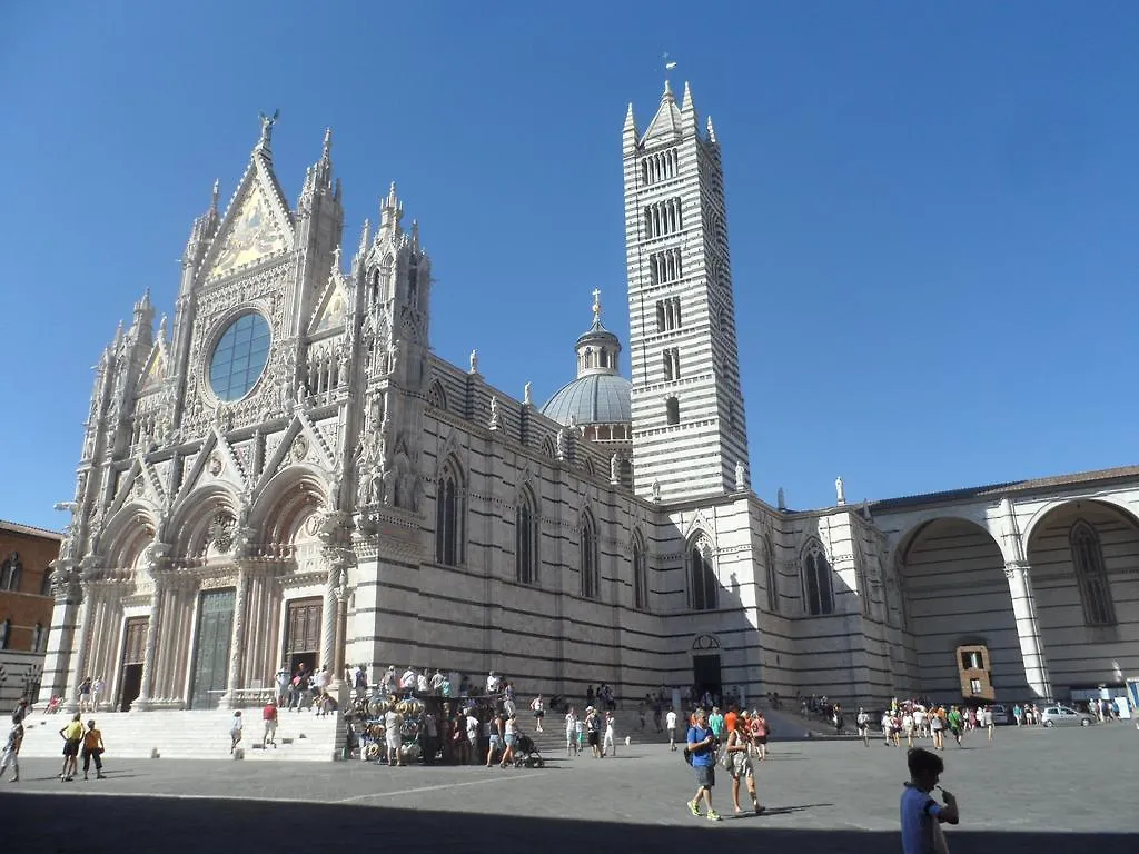 Piazza Paradiso Accommodation Siena Guest house