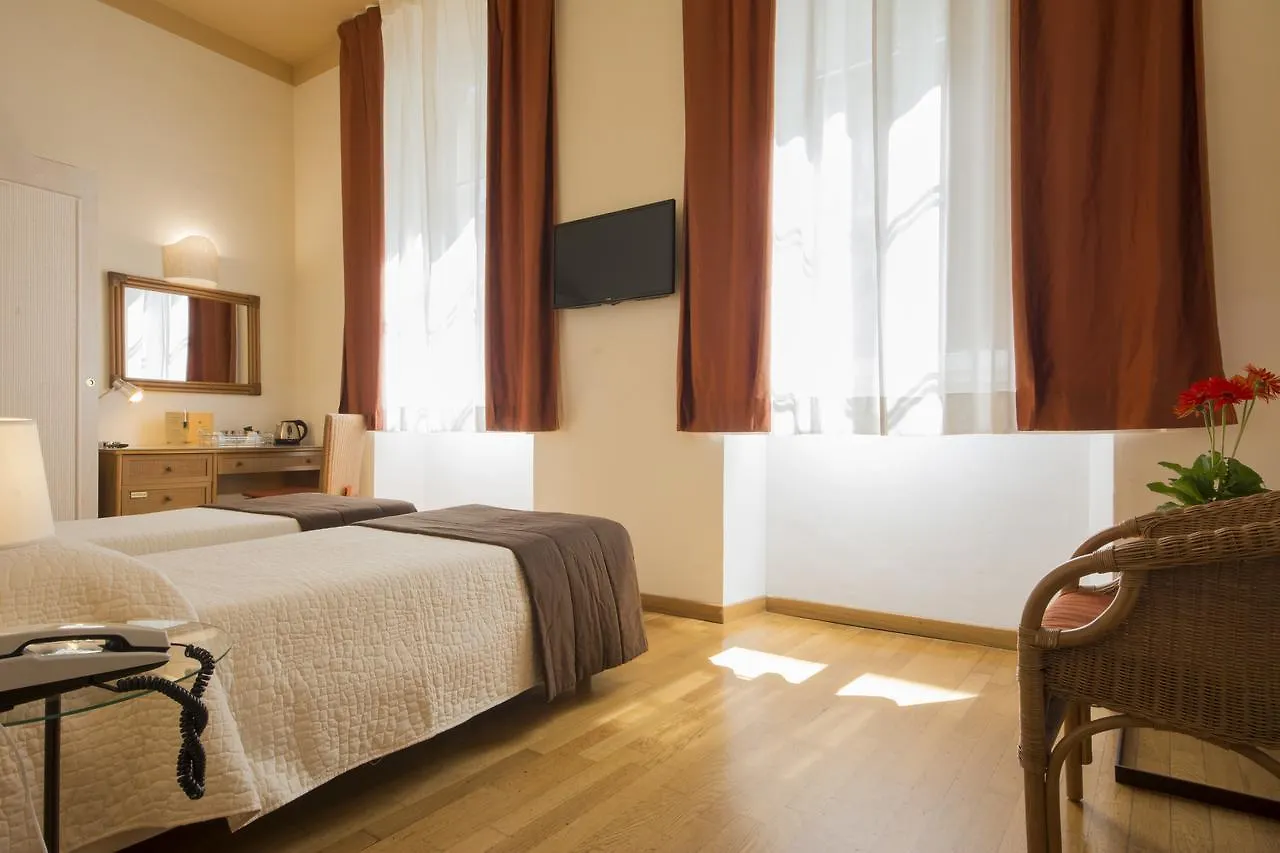 ** Guest house Piazza Paradiso Accommodation Siena Italy