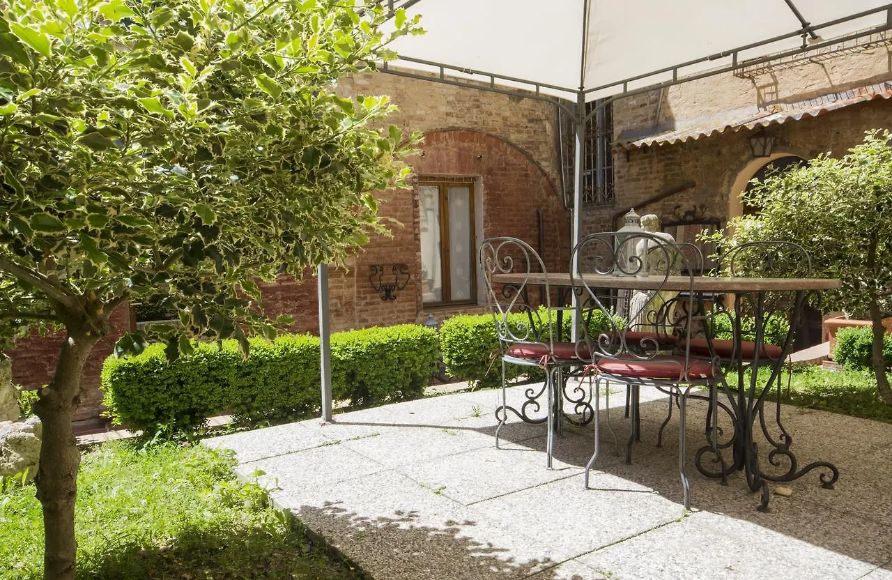 Piazza Paradiso Accommodation Siena