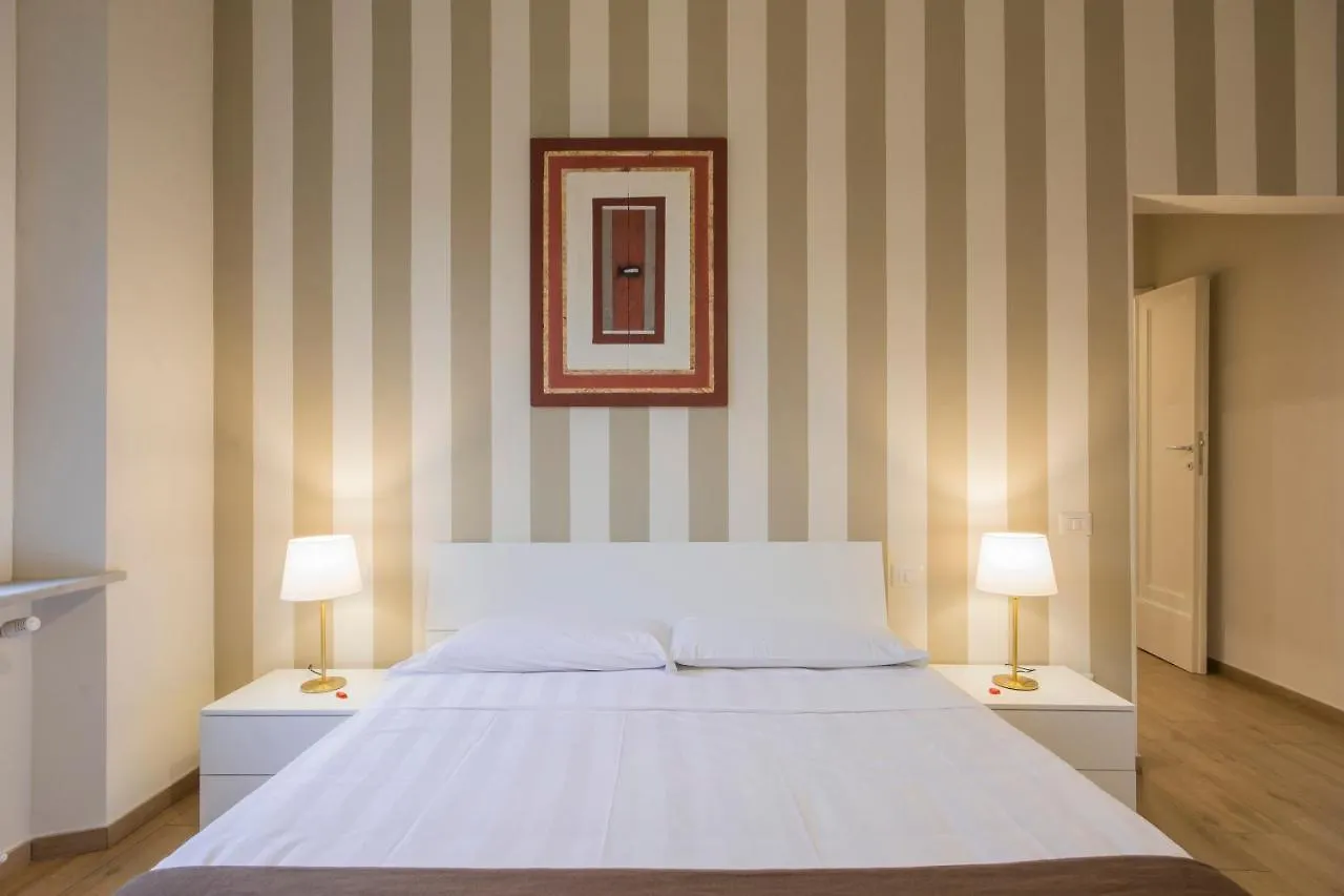 Piazza Paradiso Accommodation Siena 2*,  Italy