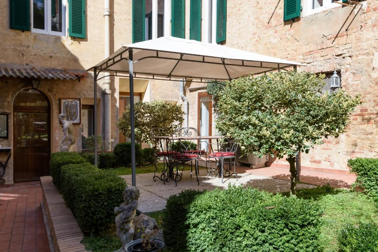 Piazza Paradiso Accommodation Siena Itália